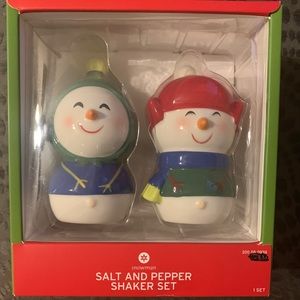 Target Brands Snowmen Salt and Pepper Shakers, Brand New Condition